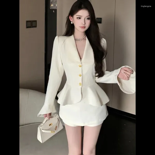 Vestidos de trabajo Traje de mujer Temperamento Hermana imperial Dama de gama alta Chaqueta con volantes Otoño Cadera Mini falda Conjunto de dos piezas Manga acampanada Corea