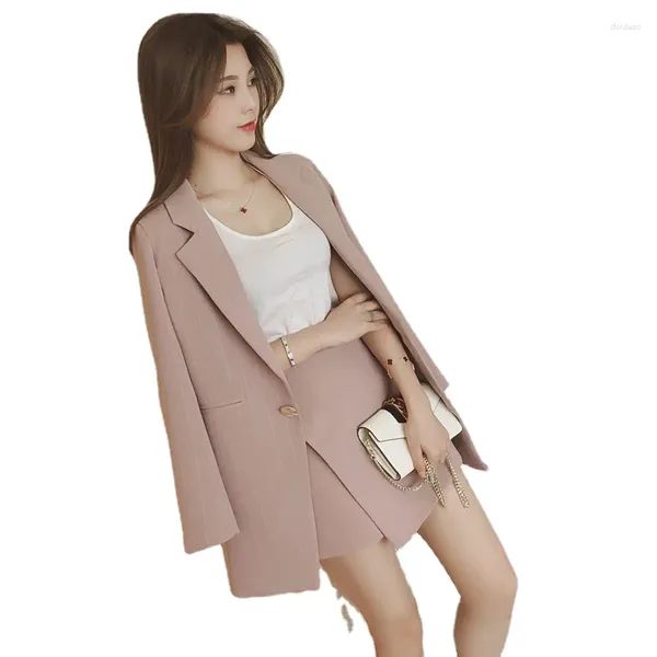 Robes de travail Femmes Deux Pièces Ensemble Rose Gris Mode Slim Blazer Costume À Manches Longues Rayé Veste Short Jupe Blazers 2pc Tenues De Bureau