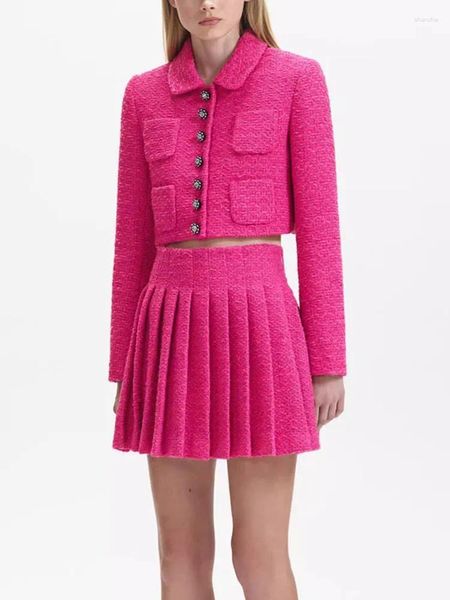 Robes de travail femmes Tweed Rose rouge ensemble 2024 col rabattu manteau court avec boutons de diamants ou taille haute mini jupe plissée costume