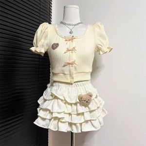 Robes de travail Femmes Ensemble en deux pièces de fille douce et mignonne arc brodé T-shirt femelle en peluche ours de gâteau vieillit jupe décontractée