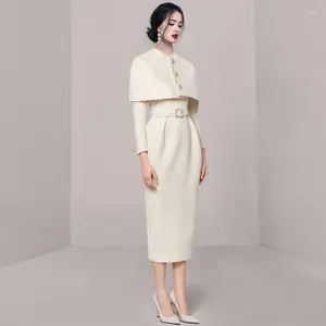 Arbeitskleider Woolen Pendler Schal Cape Hohe Taille Abnehmen Elegantes weißes Kleid Zweiteiliges Temperament Herbst Winter Langarm Q275