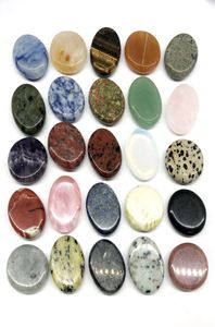 Zorgen stenen duim edelsteen natuurlijke rozenkwarts genezing kristal therapie reiki behandeling spirituele mineralen massage9060323