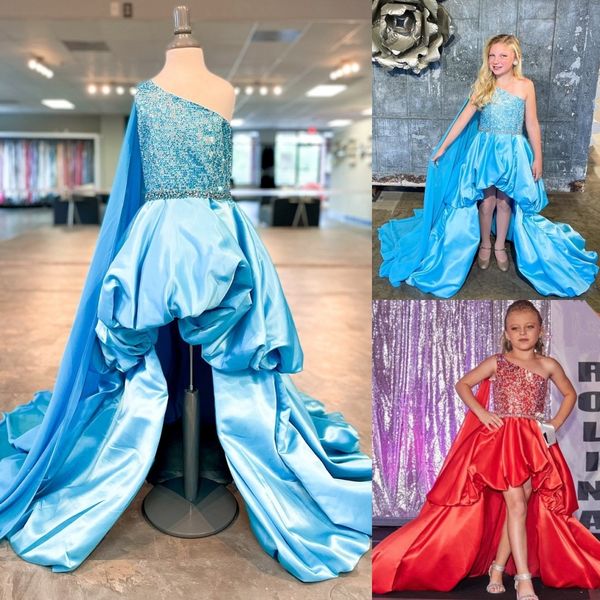 Tissé Hi-Lo Bubble Girl Pageant Robe 2023 Cape Ballgown Perles Petit Enfant Anniversaire Robe De Fête Formelle Toddler Teen Preteen Une Épaule À Volants Jupe Bleu Rouge