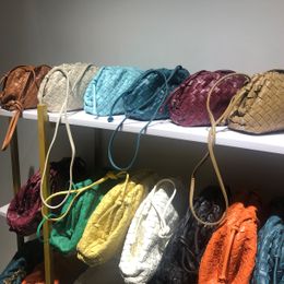 Gewebte Damentasche aus Rindsleder, Hobos, klassisch, berühmte Marke, Designer-Stil, Damenhandtasche, modisch, Baguette, Bagel, Baguio Villa, Müllbeutel