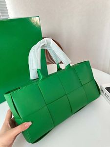 Geweven grote handtas Dames Designer Schapen Tote Handtassen Dames schoudertas Hoge kwaliteit bakken Crossbody tas Klassieke veelzijdige geweven tas Vierkante portemonnee tassen