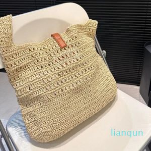 Bolso de mano tejido de paja para mujer, bolso de viaje con agujeros para playa y verano, tejido de hierba Lafite, Hardware ligero para hombro, cerrojo con letras