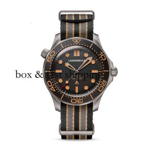 Pols Luxe modeontwerper o m e g a Horloges Nylon Hoogwaardig lichtgevend duiken Bond 007 Haima 300 Volautomatisch Mechanisch Geïmporteerd uit montredelu