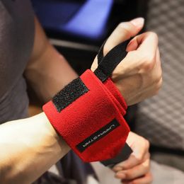 Protecteur de poignet Sangle de levage de poids Gym Sport Volleyball Football Bandage Support de main Bracelet Fitness Running Wrap 240122