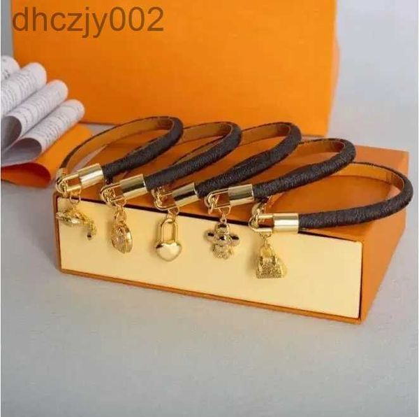 Bracelet de luxe Bracelet Designer Bracelets en cuir pour femme échantillon foulards Bracelet femmes bijoux noël saint valentin cadeau livraison gratuite W9BU