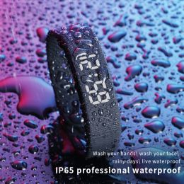 Bracelets de bracelet de bracelet de fitness intelligent T5 Smart Fitness IP65 Mentes imperméables Femmes Sport Activité LED Sleep Tracker Smart Watch Bracelet Passomètre