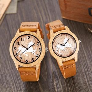 Montres-bracelets 1 paire montre en bois hommes autruche cerf montre-bracelet imitation imiter boîtier en bois quartz bracelet en cuir souple femmes amant Wri259C