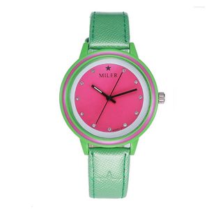 Montres-bracelets 100 pcs/lot A8301-02 numéro de couleur spéciale montre en cuir de haute qualité Wrap Quartz décontracté en gros montre-bracelet pour dame