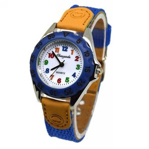 Horloges 100 stks / partij Cartoon Horloge voor Chirdren Klassieke Kleurrijke Ronde Dial Kids Horloges Leuke Arabische Cijfers Nylon Lederen Horloge