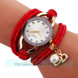 Montres-bracelets 100pcs / lot Fashion Lady Wrap autour de la montre en cuir coeur perle pendentif tissage quartz décontracté montre-bracelet en gros horloge