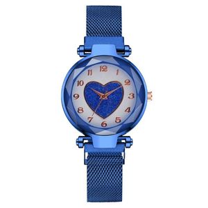 Relojes de pulsera 100pcs / lot Relojes de mujer en forma de corazón Venta al por mayor Moda magnética Wild Lady Precio de fábrica Muñeca