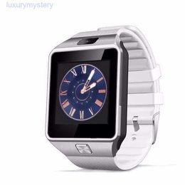 Montre-bracelets 1PCS ORIGINAL DZ09 Smart Watch Bluetooth Appareils portables Smart Wristwatch pour iPhone Android Phone Watch avec Camera Clock Clock Sim TF Slot Bra