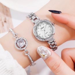 Mujeres de pulsera 2 PCS Set Watch Women Silver Dinestone Jewelry Joya Damas Hora de cuarzo Casco Drop 194m