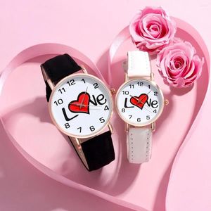 Polshorloges 2-delige top luxe paar Digital Love Leather Quartz Watch Set voor mannen en vrouwen casual Valentijnsdag kerstcadeau