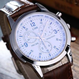Horloges 2022 Hoge kwaliteit Merk Heren Horloges Casual Mode Heren Lederen Band Quartz Horloge Buitensporten Blauw 3 Color265v