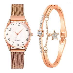 Montres-bracelets 2022 Montres Mode Petite et délicate Beauté européenne Simple Bracelet décontracté Montre Costume Dames Femme Horloge Cadeau