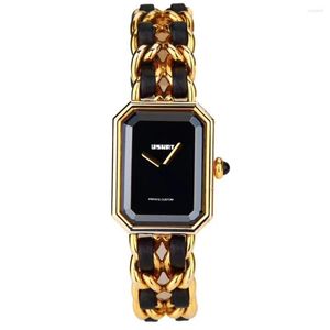 Montres-bracelets 2022 femmes montre de luxe Style petit cadran carré mode rétro tressé chaîne cuir acier bracelet pointeur Quartz