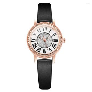 Montres-bracelets 2022 femmes montre petit cadran Simple rétro dames poignet Art loisirs Style cuir Quartz Relogio Feminino