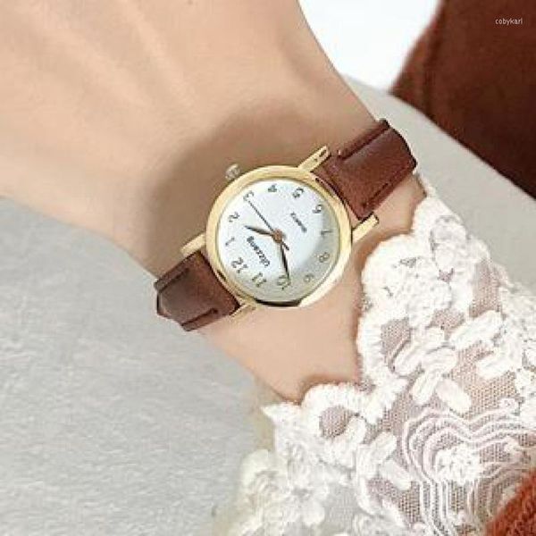 Montres-bracelets 2023 noir marron créatif bracelet en cuir femmes exquis luxe montres à Quartz dames robe montre
