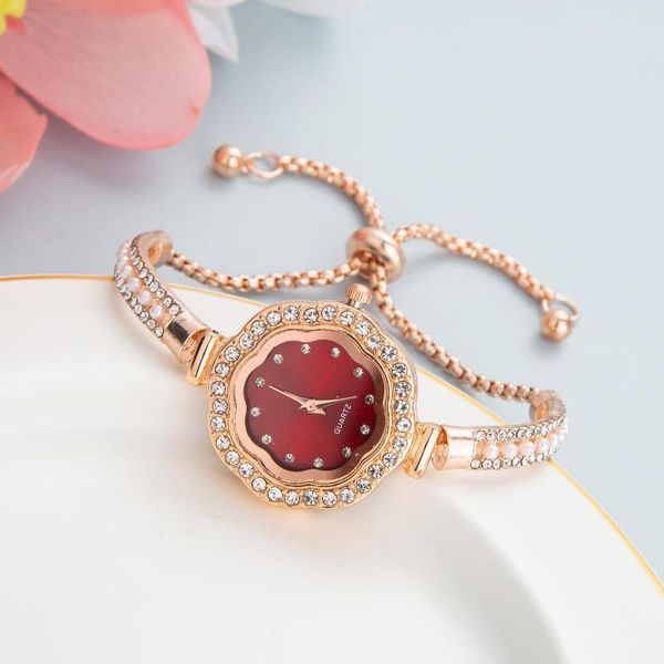 Relojes de pulsera 2023 Relojes de pulsera de flores lindas para mujeres Reloj de cristal de diamante Moda Cuarzo Mujer Envío gratis