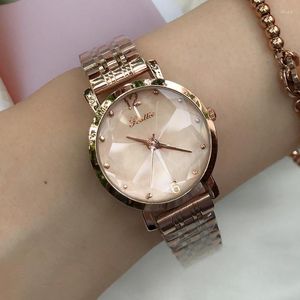 Montres-bracelets 2023 Fashion Lady Steel Crystal Diamond Glass Trendy Unique Style Women 's Watch