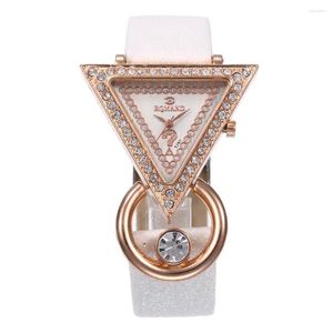 Montres-bracelets 2023 mode Triangle montres femmes montre-bracelet Bling diamant bracelet en cuir Quartz décontracté dames