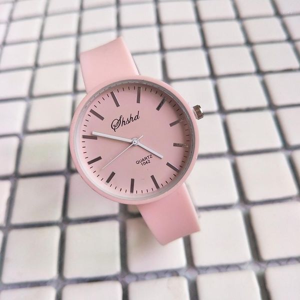 Relojes de pulsera 2023 de moda para Mujer, reloj de pulsera de cuarzo de Color caramelo, banda de silicona para Mujer, estilo gelatina Simple, Relojes Para Mujer