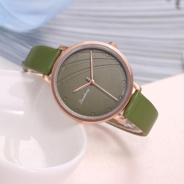 Montres-bracelets 2023 femmes montres femmes décontracté Quartz bracelet en cuir analogique montre-bracelet célèbre dames montre horloge
