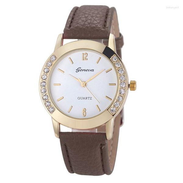 Montres-bracelets 2023 Dames Montres Marque Genève Mode Bande de cuir Montre à quartz Femmes Casual Liquidation Vente Dropship