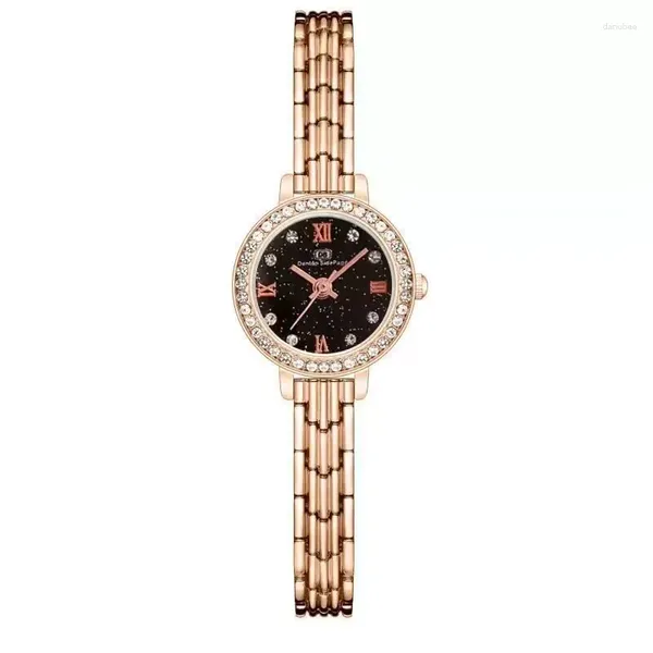 Relojes de pulsera 2023 Última pulsera de tamaño pequeño Relojes de mujer Oro rosa Negro Ocio Moda Reloj de pulsera de cuarzo simple