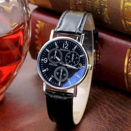 Armbanduhren 2023 Herren Glasspiegel Drei Augen Quarzuhr mit Lederband Business Casual Luxus Dating Geschenk Reloje