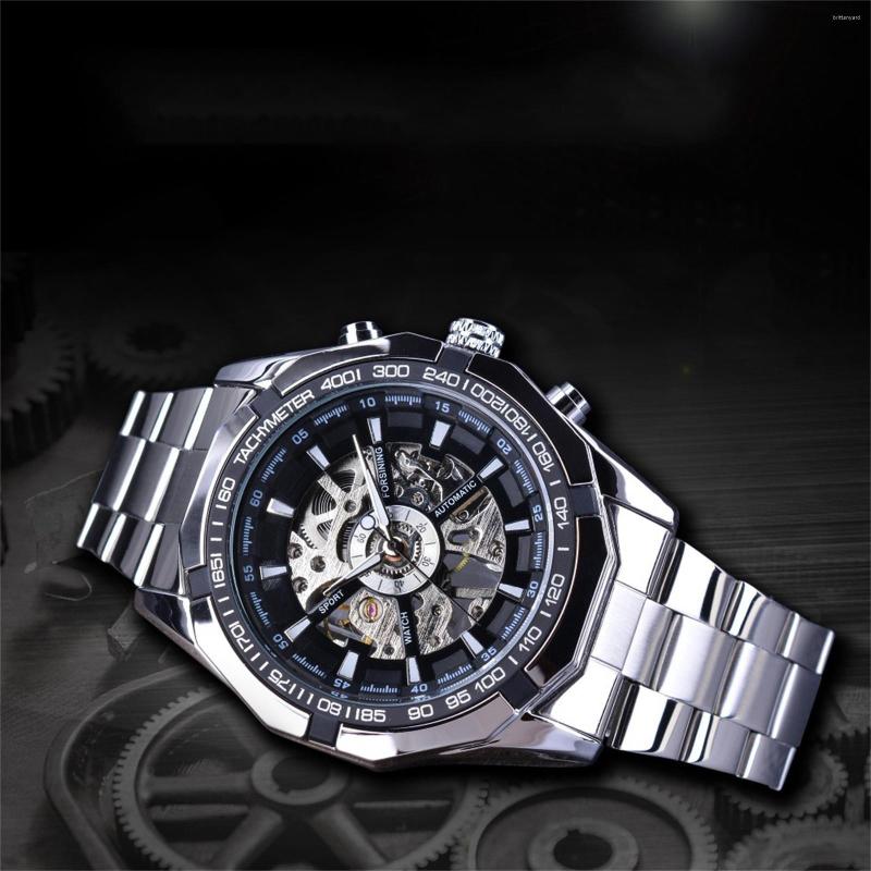 Wristwatches 2023 Men'S Luxury Waterproof Three Eyes Quartz Watch With Steel Bracelet Simple Business Top Brand Of