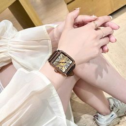 Montre-bracelets 2023 Top Ten Top Women's Brand's Square Square Ladies 'Luxury Domineering Regarder Big Dial Couple Men's et