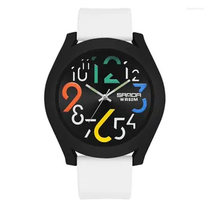 Muñecos para pulseras 2024 NEGOCIOS Y OCTIVO Men's Watch Simple versátil de cuero de estilo versátil