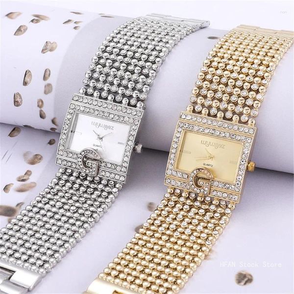 Montres-bracelets 2024 Casual Femmes Square Full Diamond Bracelet Montre Analogique Quartz Mouvement Montres-bracelets Dames