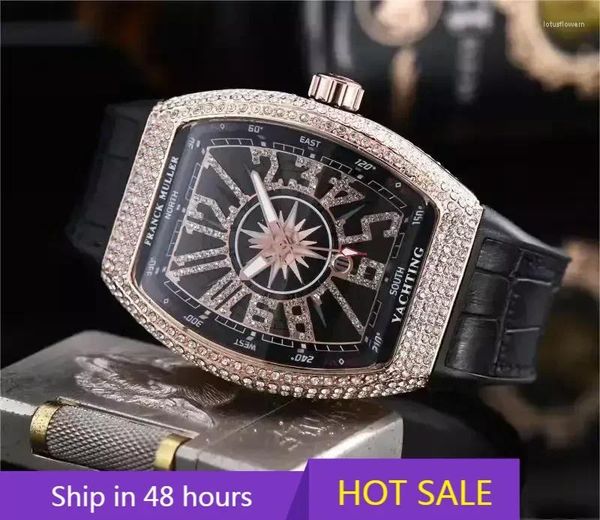 Muñecos de pulsera 2024 EST Design Fashion Mens Watches Luxury Quartz Wallwatch Tonneau Leather Diamond Clock Men Business Casual