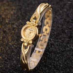 Montre-bracelets 2024 Fashion Gold Vintage Watch for Women Luxury Elegant Quartz Women's Modèle Bracelet Casual