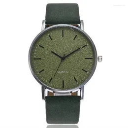 Montre-bracelets 2024 Fashion Green Watches Men Men Casual Leather Band Quartz No Brand Watch Price Relogie Masculino