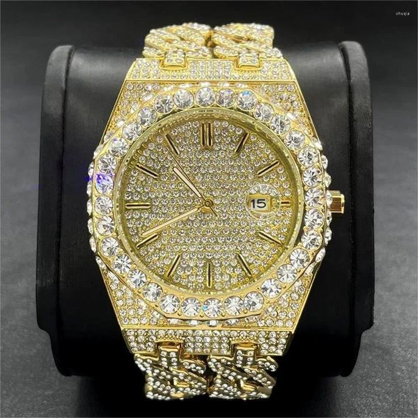 Montre-bracelets 2024 Luxury Gold Watch for Men Brand Pladen en acier inoxydable Iced Out Quartz Wristwatch Hip Hop Big Diamond Diamond Cuban Chain Clock
