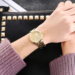 Montre-bracelets 2024 Femmes minimalistes modernes Fashion Fashion en acier inoxydable Quartz Quartz simple tourne