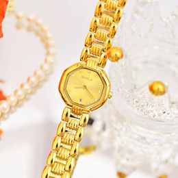 Montre-bracelets 2024 WEMPL'S Watch Japanese Quartz Movement Mouvement de style médiéval Ensemble de luxe avec calendrier de strass