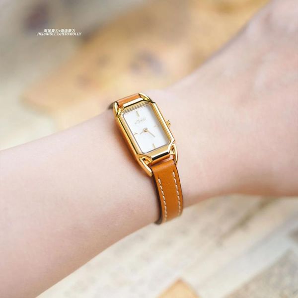 Montre-bracelets 2024 Quartz de montre féminin sur montre à bracelet Vintage STRAPE DE CUIR VILE