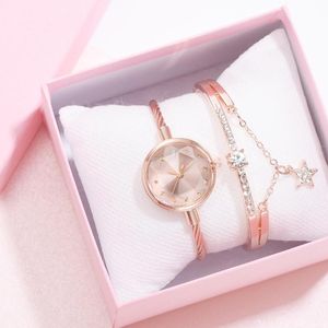 Montres-bracelets 2pcs / Set Montre Et Bracelet Femmes Diamant Géométrique Verre De Luxe Bracelet Ensemble Montres Dames Casual Quartz Montre-Bracelet ClockWri