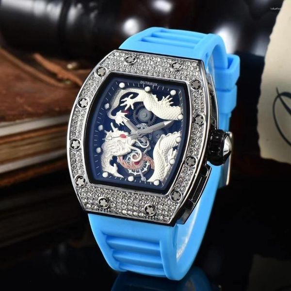 Relojes de pulsera Reloj de cuarzo de alta calidad con forma de dragón de diamante de 3 pines Reloj de pulsera de silicona con función completa de lujo para hombre