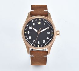 Montre-bracelets 39 mm bronze solide CUSN8 Diver Men's Watch NH35 Noir cadran en verre saphir Date 200m STRAPE DE CASSION OU CUIR TANDI