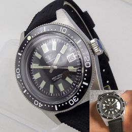 Polshorloges 40 mm Sapphire Diver heren horloge gebogen glas Japan NH35 BEWEGING C3 SUPER LUME 300M Waterdichte zwarte wijzerplaat datum rubberriem